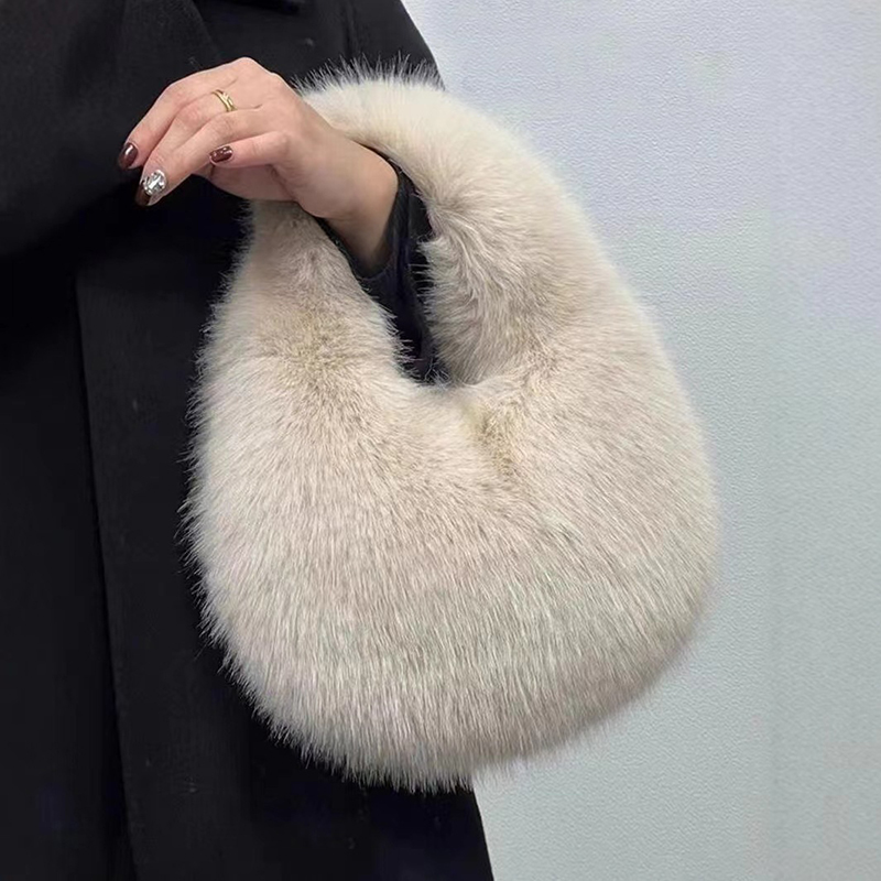 Bolsas de Meia-Lua de Pelúcia  - Luxury Bags Tote avaliação e preço